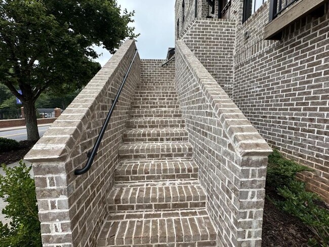 Building Photo - 4802 Moonview Ln