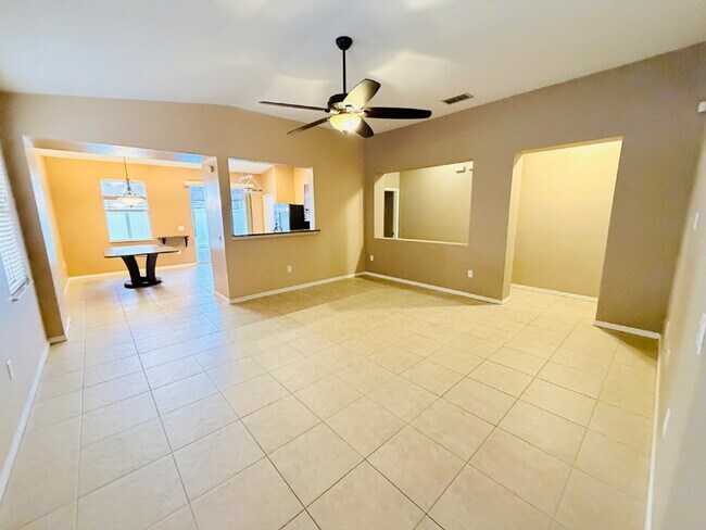 Building Photo - "Spacious 3-Bedroom Home with 2 Full Baths in Charming Mulberry Home with Outdoor Kitchen!