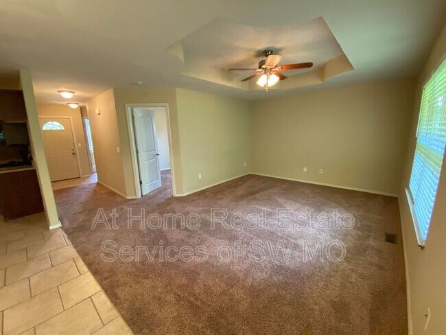 Building Photo - 3154 W Golden Valley