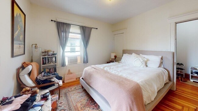 Foto del edificio - 17 Bradbury Ave