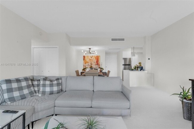 Building Photo - 700 Biltmore Way