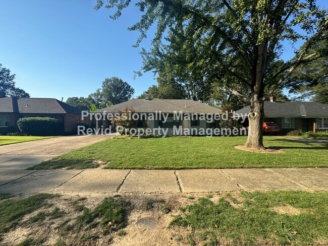 Foto del edificio - Updated 3 bedroom 2 bathroom home in Colon...