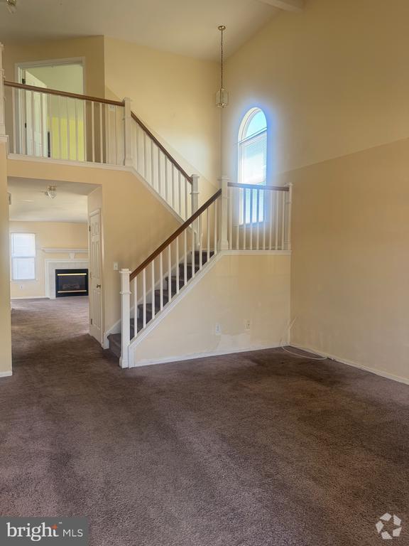 Building Photo - 739 Rothwell Dr