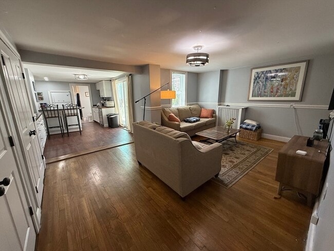Building Photo - 189 W Sixth Street Unit