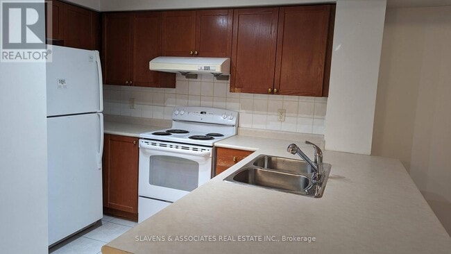 Photo du bâtiment - 61 Town Centre Court