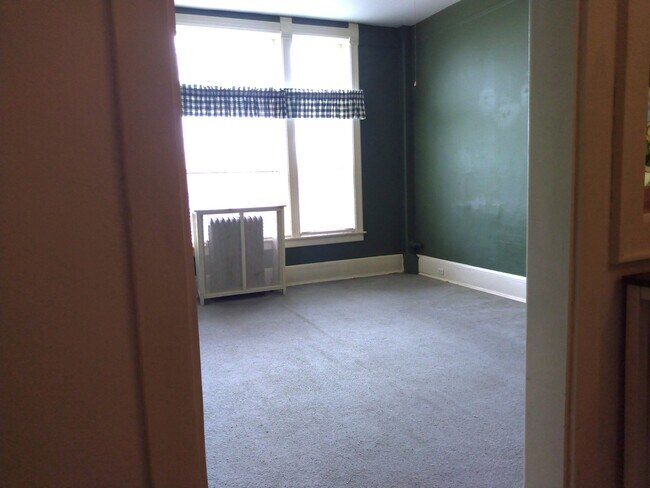 Living Room - 715 5th Ave