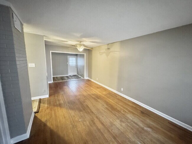 Foto del edificio - 3588 Hendricks Ave