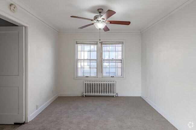 2 habitaciones, 1 baño - 800 pies cuadrados - Comedor - 2065 Niles Ave