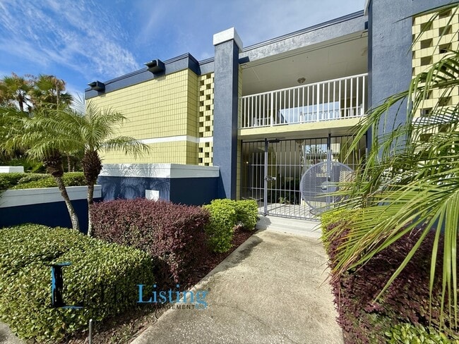 Building Photo - 1301 S Howard Ave