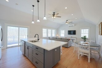 Building Photo - 5 Reilly's Ln