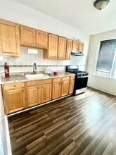 Building Photo - 258 Winfield Ave