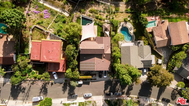 Foto del edificio - 2473 La Condesa Dr