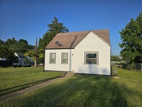 Building Photo - 1744 Woodland Ave