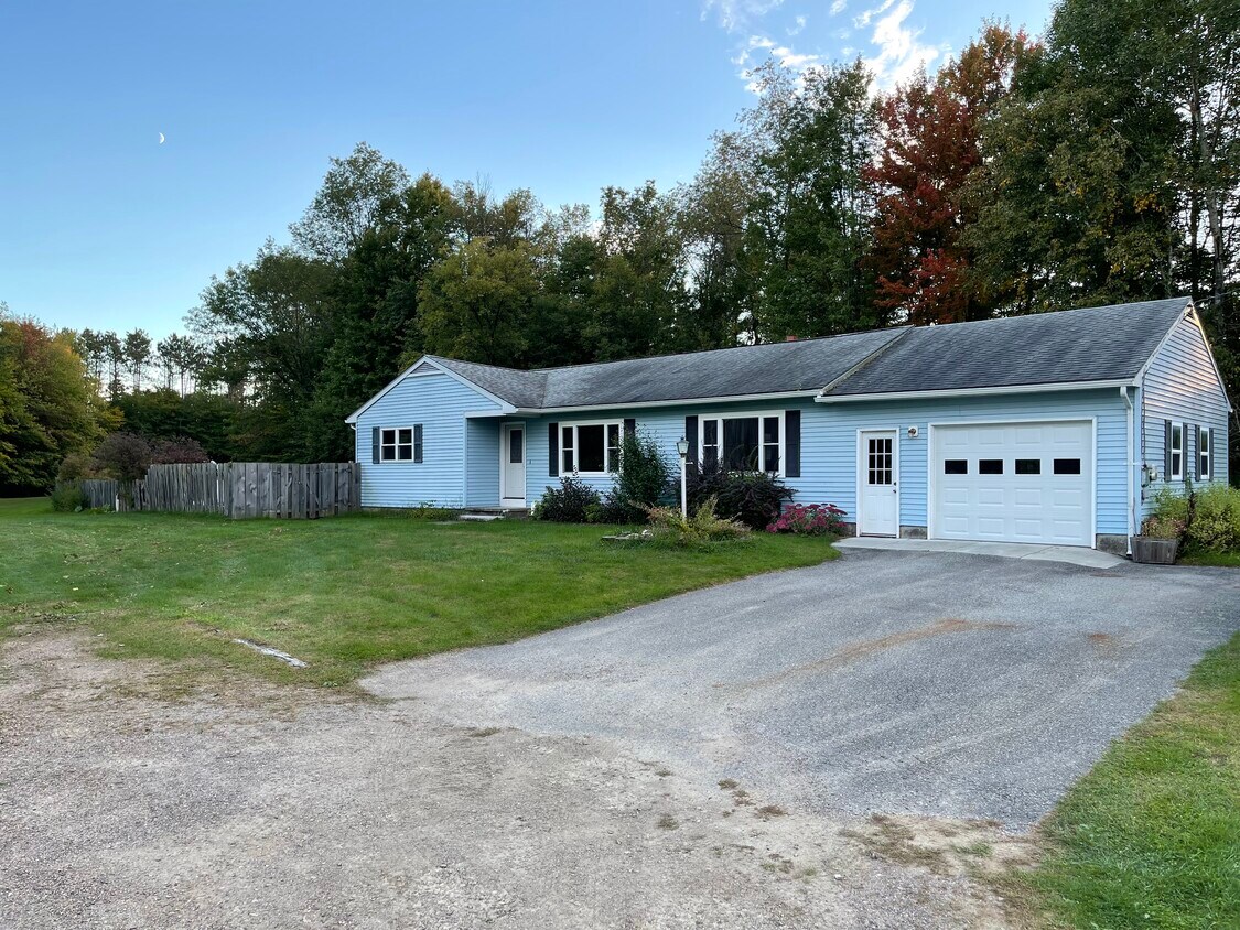 3A Sunset Dr, Essex, VT 05452 House Rental in Essex, VT