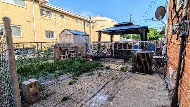 Building Photo - 19 E Judith Ann Dr