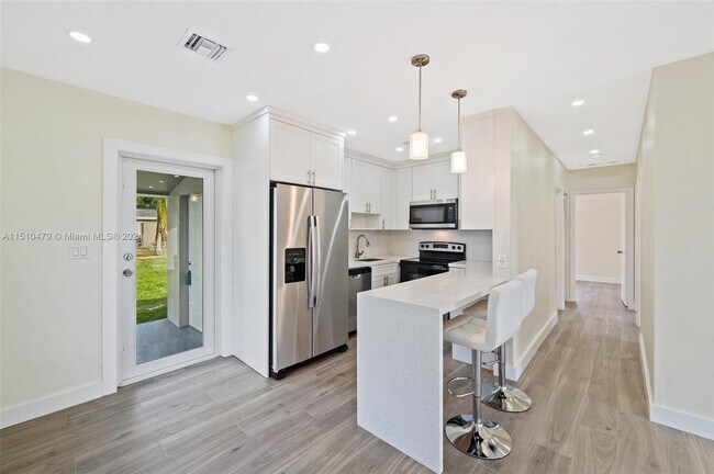 Building Photo - 16341 NW 17th Pl
