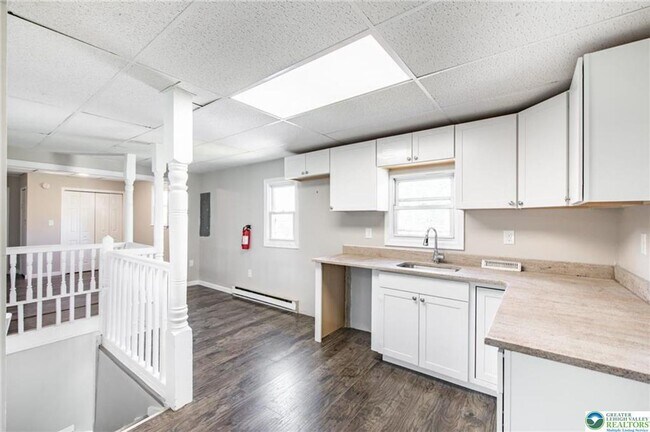 Foto del edificio - 1240 Pembroke Rd