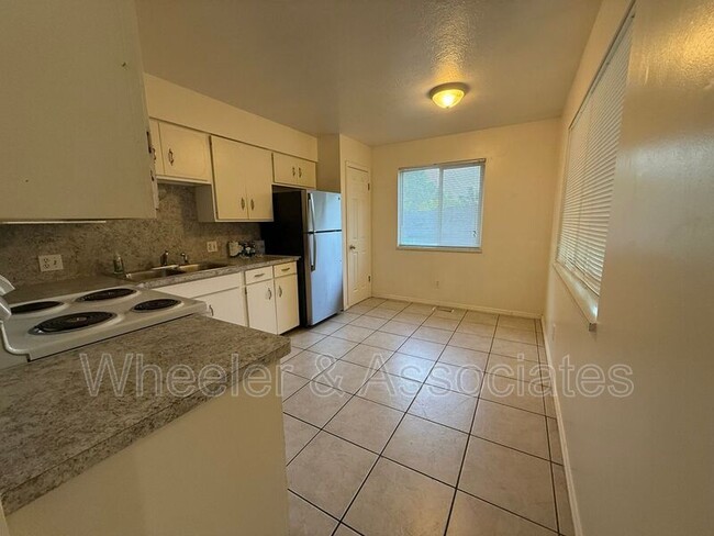 Building Photo - 4083 S Porter Ave
