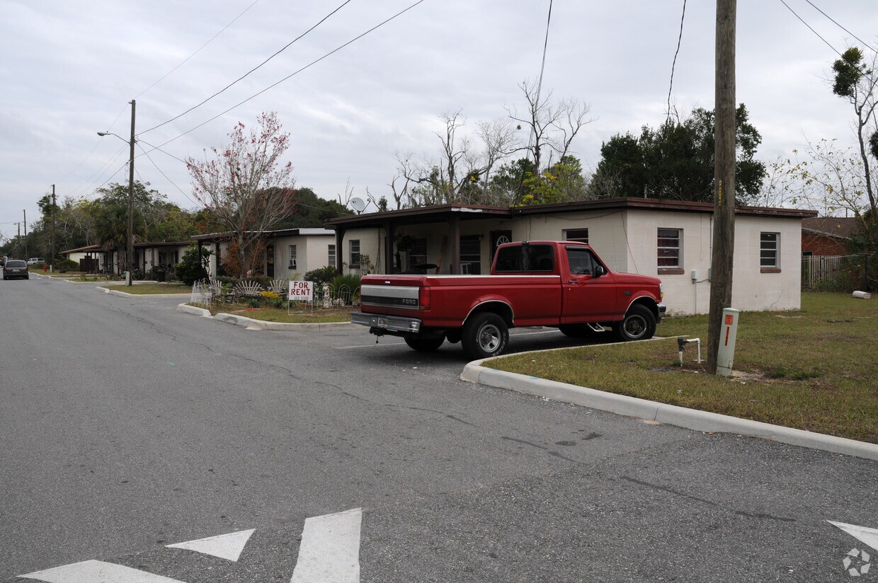 Building Photo - 1086 Hibiscus Ct