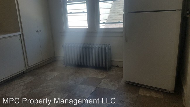 Foto del edificio - 3700-3706 E Pulaski Ave