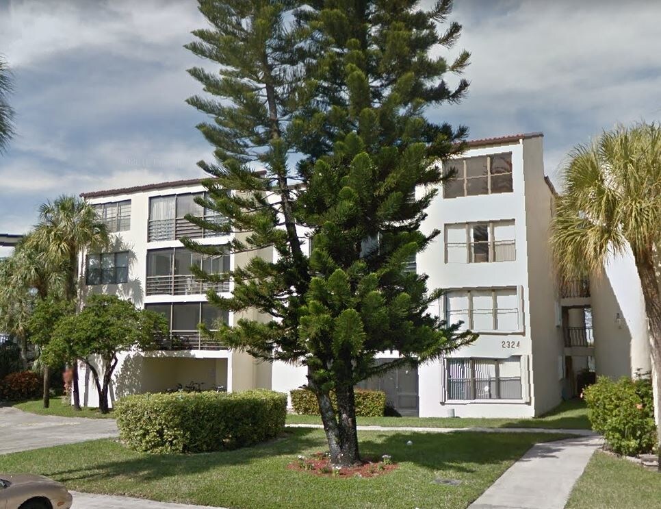 2324 S Cypress Bend Dr, Pompano Beach, FL 33069 Condo for Rent in