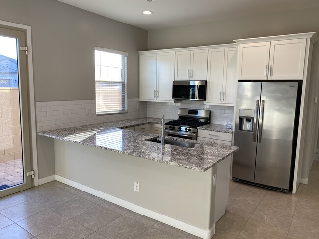 Foto del edificio - 5860 S Delaware St
