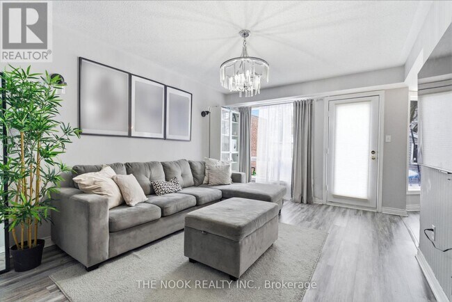 Building Photo - 119 Brownstone Crescent