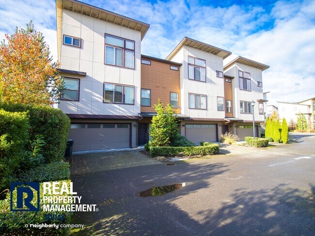 Foto del edificio - Modern 2-Bed Townhome with Garage & Private Patio in Renton!