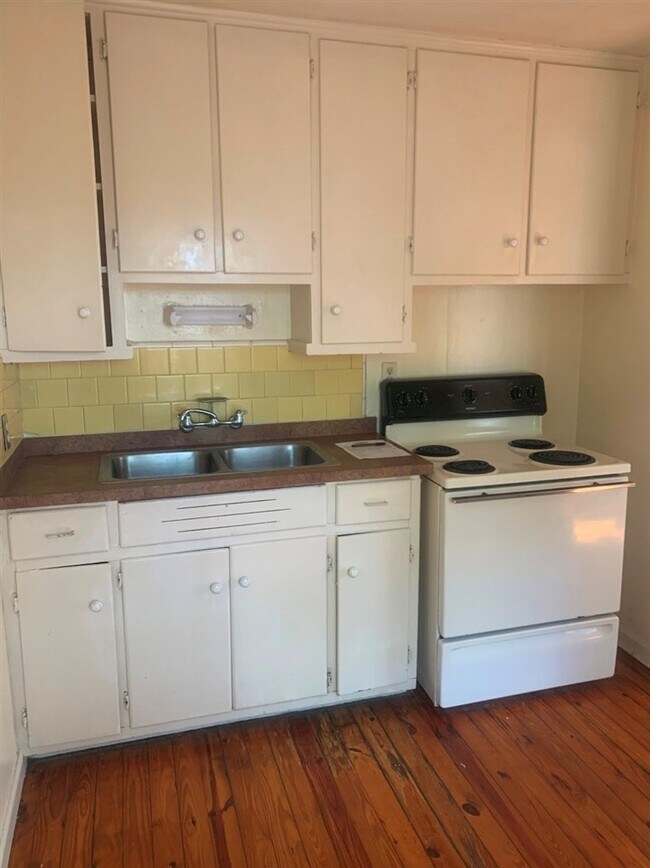 Foto del edificio - 1607 Jackson Bluff Rd