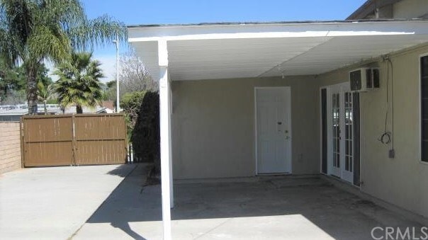 Building Photo - 1820 E Holly Oak Dr