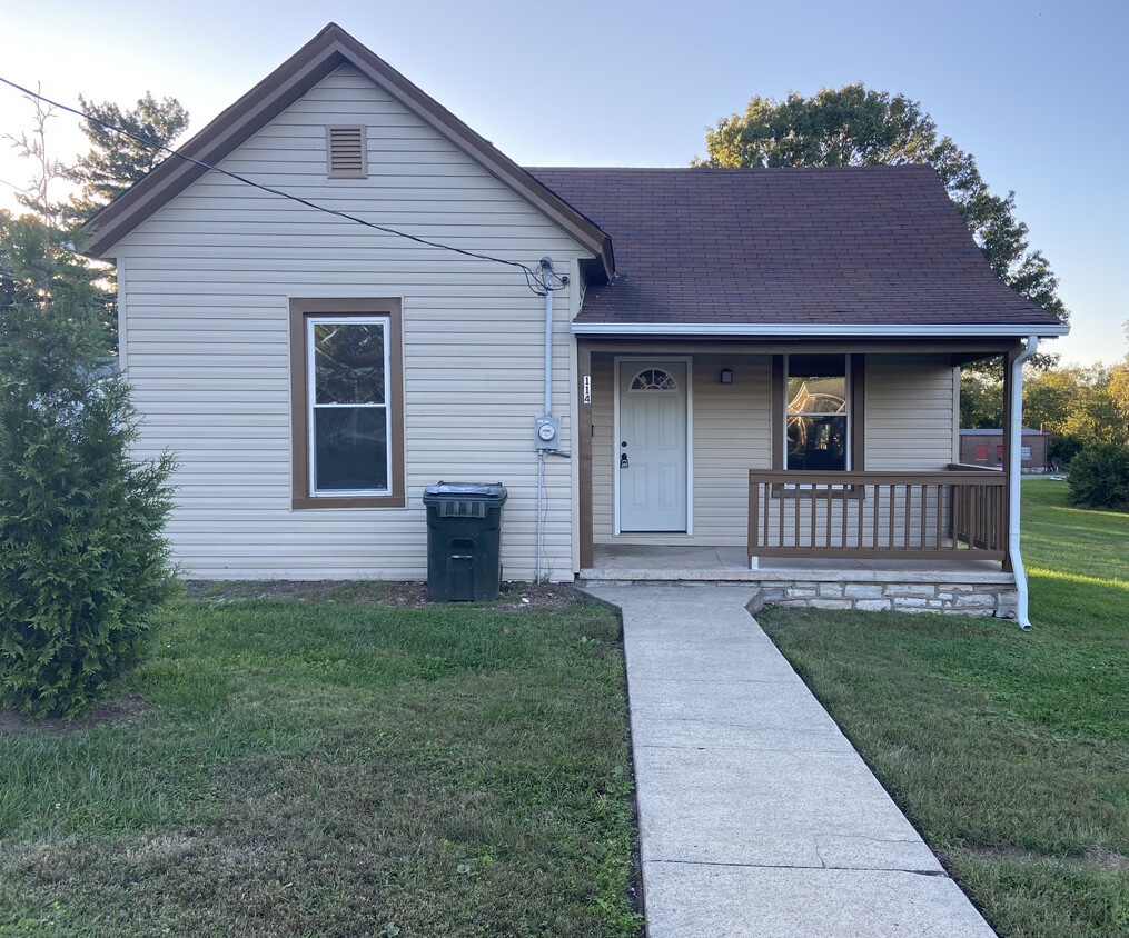 Primary Photo - 114 Wood St