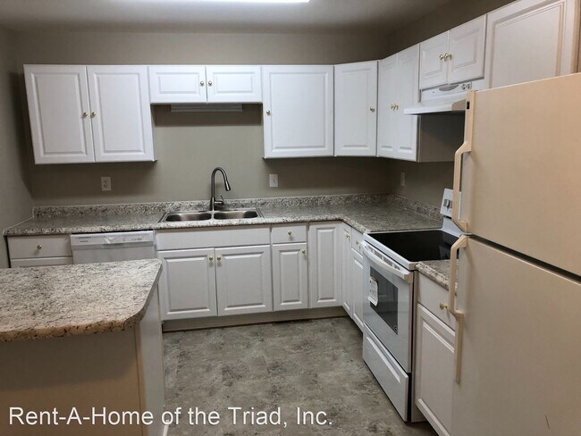 Building Photo - 3 br, 2 bath House - 1802 Eastwood Court