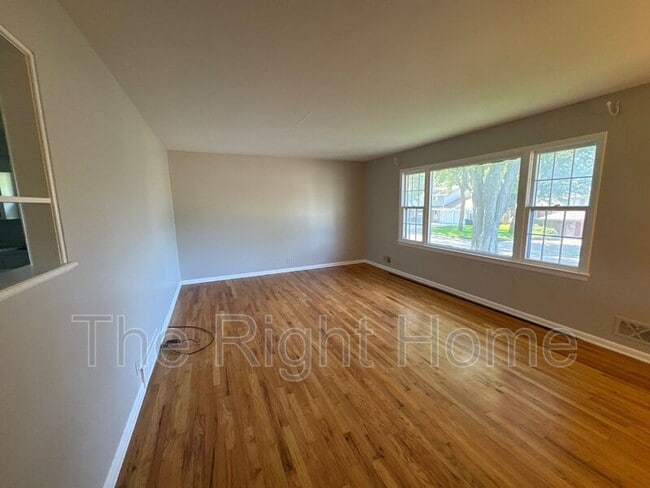 Foto del edificio - 4460 Shady Ln Cir