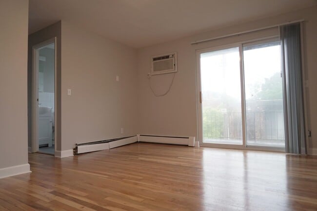 Interior Photo - Burnet View