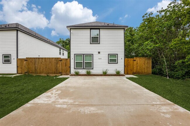 Building Photo - 8643 Sunderland Rd