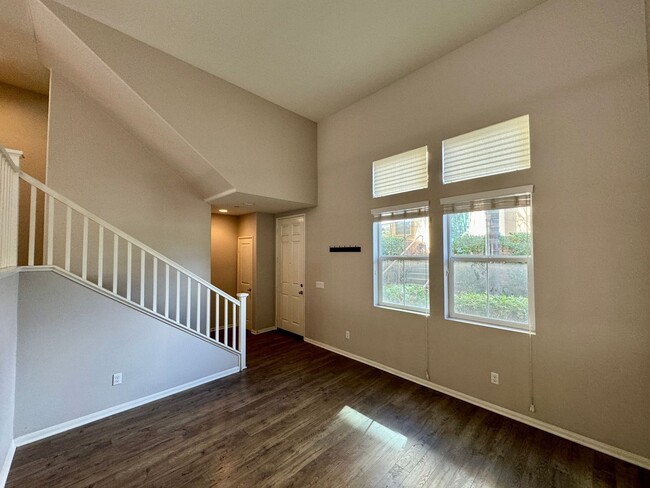 Building Photo - Great 3B/2.5BA Townhome in San Marcos!