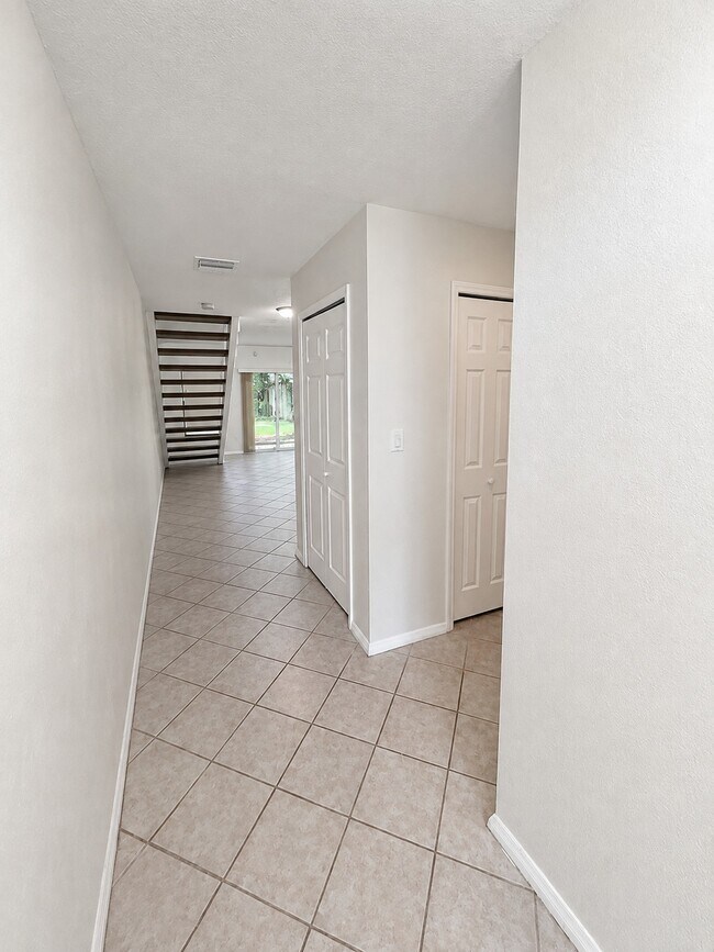 Foto del edificio - 2772 Gray Fox Ln