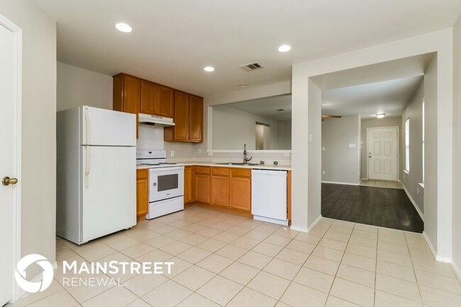 Building Photo - 13521 Coomes Dr