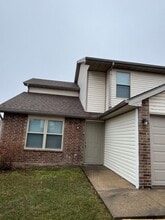 Building Photo - 1412-1414-1414 Greensboro Dr