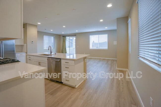 Building Photo - 721 NW 178th Wy