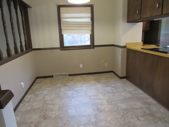 Building Photo - 315 30th Avenue Ct