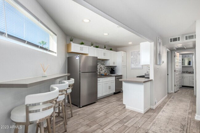 Foto del edificio - 7335 E Virginia Ave