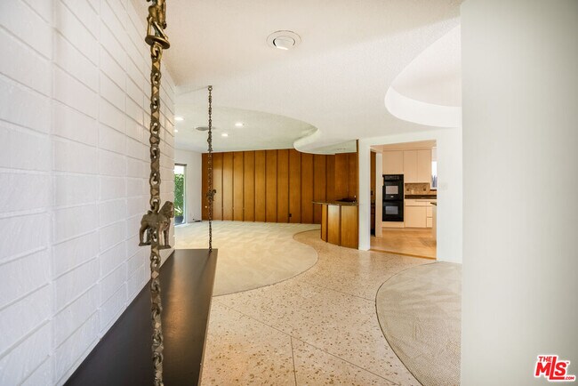Foto del edificio - 6125 Bedford Ave