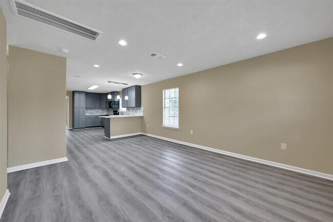 Building Photo - 5502 Malmedy Rd