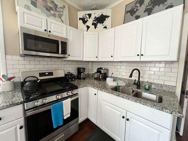 Foto del edificio - 1637 W North Ave