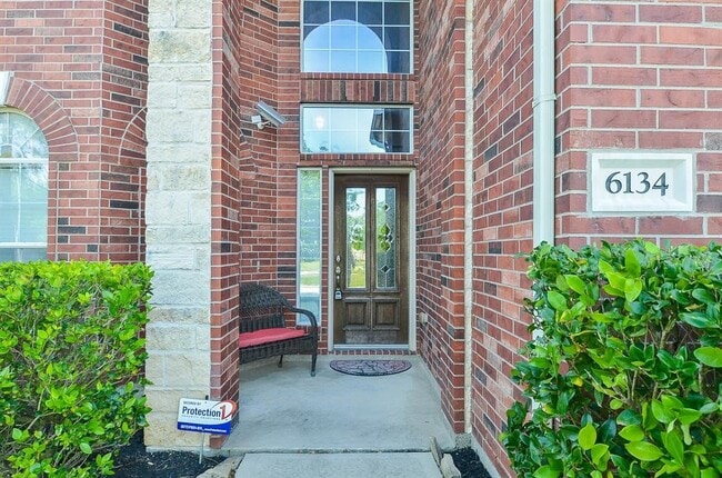 Building Photo - 6134 Vadini Shores Ln