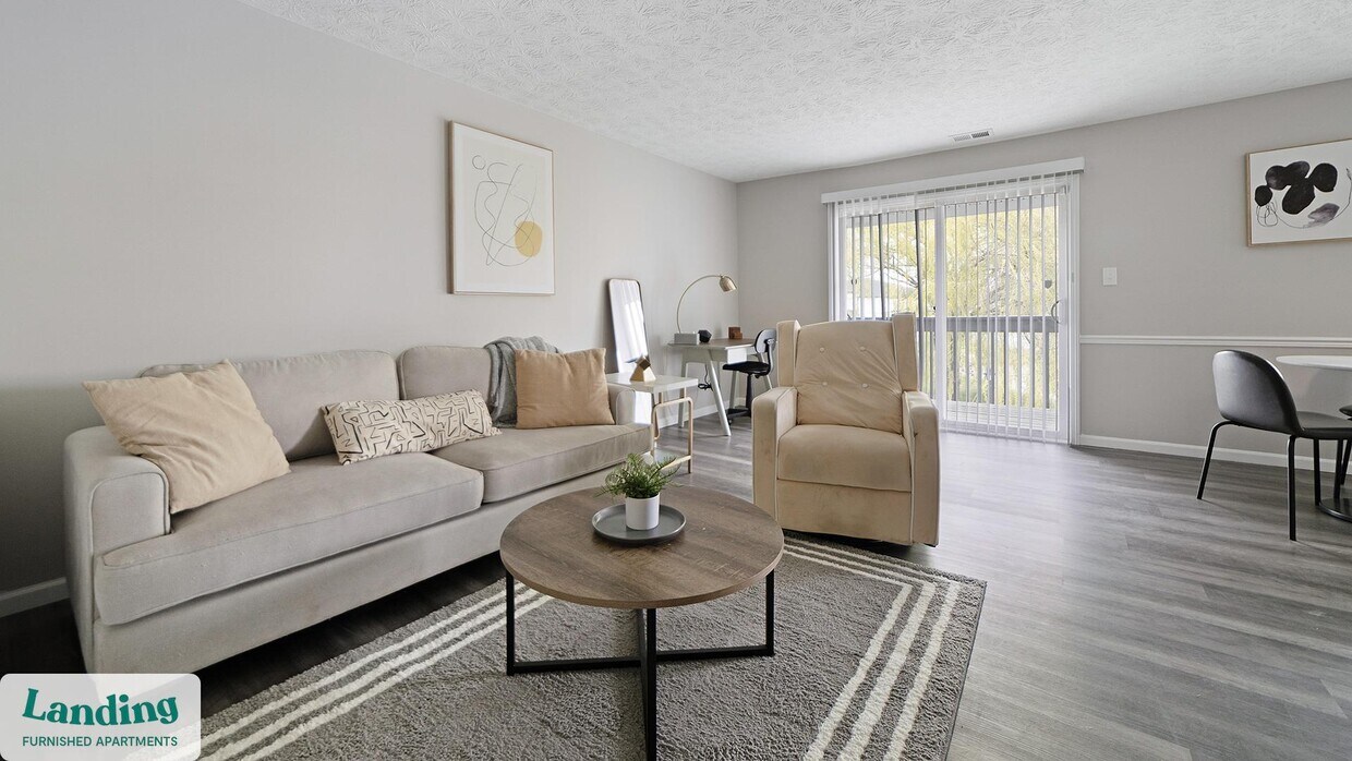 Foto principal - 7601 Carlton Arms Dr