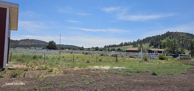 Building Photo - 8475 Selma Ln