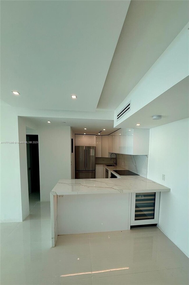 Building Photo - 800 Claughton Island Dr