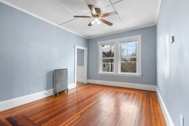 Foto del edificio - 126-128 Beacon Hill Ave